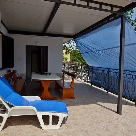 Elza Apartament